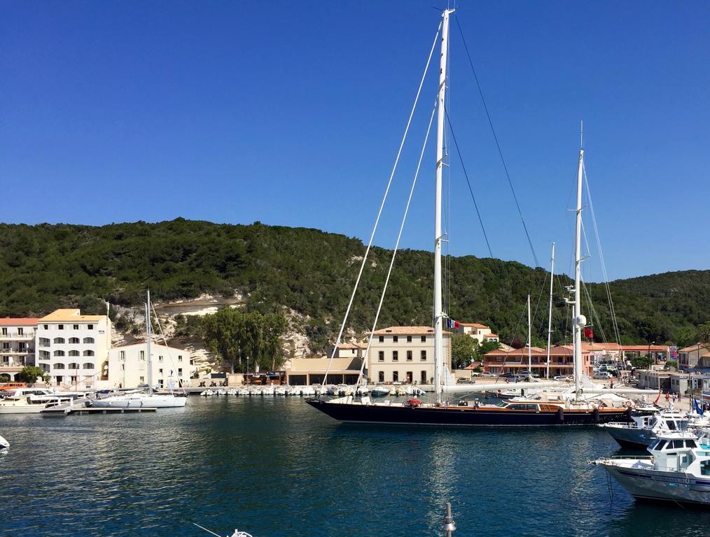 بونيفَسْيو Les Appartements Du Port المظهر الخارجي الصورة