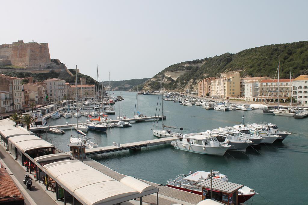 بونيفَسْيو Les Appartements Du Port المظهر الخارجي الصورة